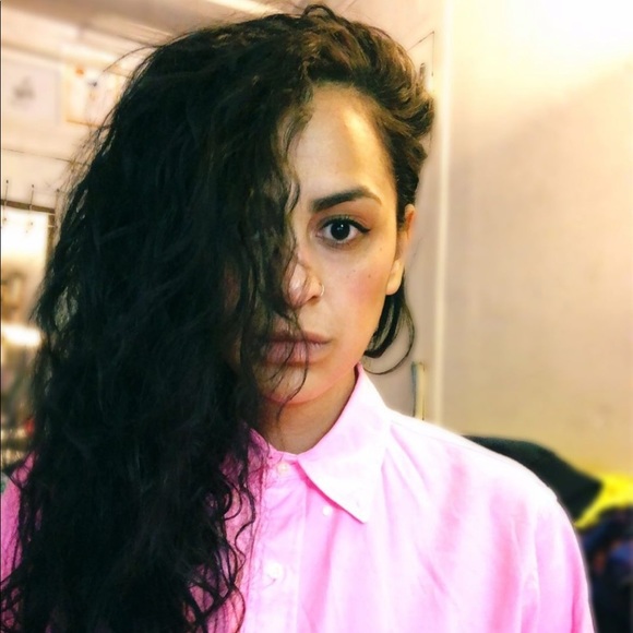 Meet your Posher, Jessica - Picture 1 of 1